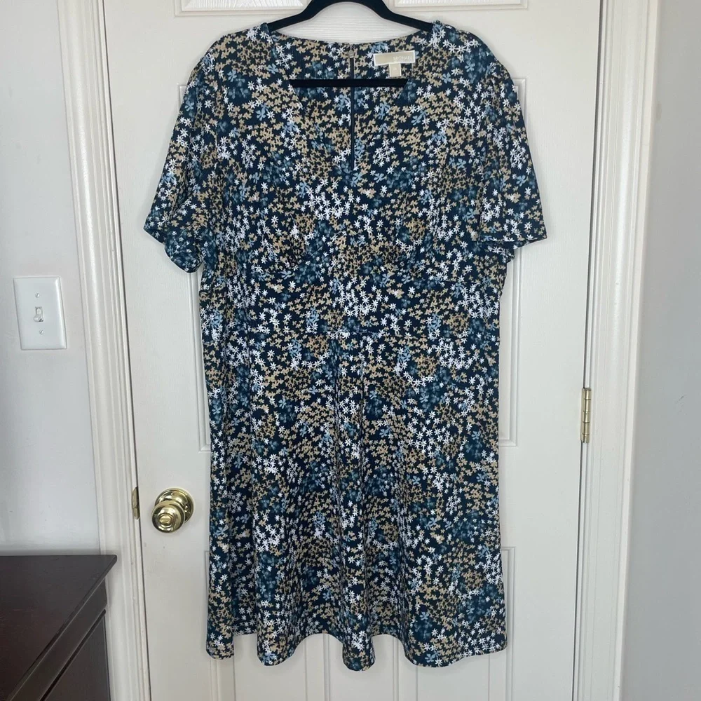 Michael Kors Floral Print Short Sleeve Dress Navy Blue Tan White Daisy Pattern